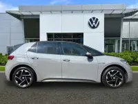 Begagnad VW ID.3 Pro Performance 150 kW (204 HK) 2023 Grå Halvkombi