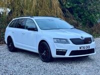 Used Skoda Octavia vRS 230 HP (169 kW) 2016 White Estate