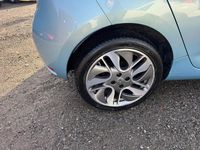 Used Renault Zoe Dynamique 64 kW (88 HP) 2015 Blue Hatchback