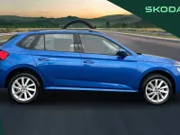 Usado Skoda Kamiq SE 95 CV (69 kW) 2025 Azul SUV