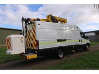 Begagnad Iveco Daily 180 HK (132 kW) 2021 Vit Van
