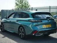 Second-hand Peugeot 308 SW Premium 129 CP (94 kW) 2022 Albastru Break