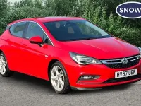 Used Vauxhall Astra SRi 101 HP (74 kW) 2017 Red Hatchback