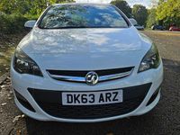 Second-hand Vauxhall Astra 2013 Alb Hatchback