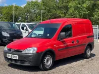 Used Vauxhall Combo 75 HP (55 kW) 2010 Red MPV