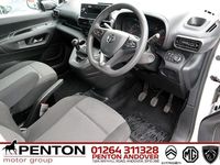 Used Vauxhall Combo Sportive 100 HP (73 kW) 2020 White MPV
