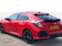 Käytetty Honda Civic Prestige 182 HP (133 kW) 2018 Punainen Viistoperä