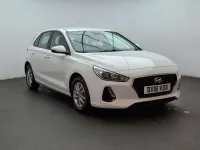 Used Hyundai i30 120 HP (88 kW) 2018 White Hatchback