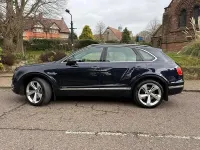 Used Bentley Bentayga 435 HP (319 kW) 2017 Blue SUV