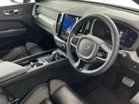 Used Volvo XC60 R-Design 194 HP (142 kW) 2022 White SUV