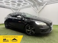 Gebraucht Volvo V40 R-Design Pro 120 PS (88 kW) 2018 Schwarz Kleinwagen