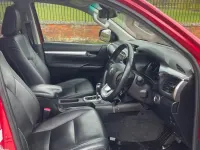 Used Toyota HiLux 150 HP (110 kW) 2018 Red Pickup