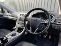 Used Ford Mondeo Zetec 2015 Red Hatchback