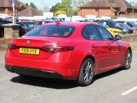Used Alfa Romeo Giulia Saloon Super 160 HP (117 kW) 2019 Red Sedan