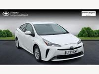 Used Toyota Prius Business Edition 122 HP (89 kW) 2019 White Hatchback