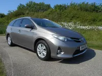 Usado Toyota Auris Hybrid 2014 Castanho Carrinha