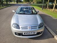 Usado MG TF 135 HP (99 kW) 2004 Prateado Cabrios
