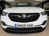 Used Vauxhall Grandland X Elite 130 HP (95 kW) 2019 White SUV
