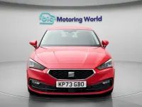 Begagnad Seat Leon SE Dynamic 2023 Röd Halvkombi