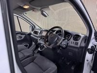 Used Renault Trafic 2017 White MPV