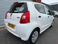 Used Suzuki Alto 68 HP (50 kW) 2012 White Hatchback
