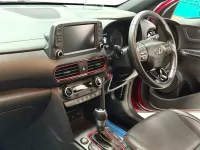 Używany Hyundai Kona Premium 177 KM (130 kW) 2019 Czerwony SUV