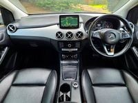 Used Mercedes B200 Premium 2017 Silver MPV