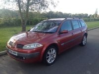 Used Renault Mégane II Dynamique 80 HP (58 kW) 2004 Red Estate