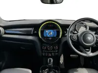 Begagnad Mini Cooper S Hatch 189 HK (139 kW) 2019 Svart Halvkombi