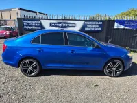 Usado Skoda Rapid Sport 105 HP (77 kW) 2014 Azul Citadino
