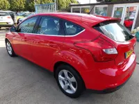 Used Ford Focus Zetec 115 HP (84 kW) 2014 Red Hatchback