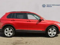 Used VW Tiguan Life 150 HP (110 kW) 2022 Red SUV