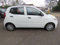 Used Hyundai i10 Classic 85 HP (62 kW) 2011 White Hatchback