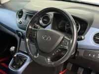 Used Hyundai i10 Premium 67 HP (49 kW) 2016 White Hatchback