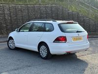 Used VW Golf VIII SE 122 HP (89 kW) 2024 White Estate