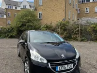 Used Peugeot 208 Allure 90 HP (66 kW) 2015 Black Hatchback