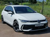 Usado VW Golf VIII R-line 150 HP (110 kW) 2025 Branco Citadino