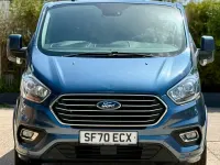 Begagnad Ford Tourneo Custom Titanium 2020 Blå Van