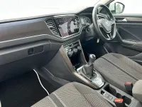 Used VW T-Roc SE 150 HP (110 kW) 2019 White SUV