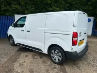 Used Toyota Proace 100 kW (136 HP) 2022 White MPV