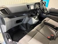 Używany Citroën Dispatch 2023 Biały Minivan