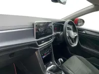 Usado VW T-Roc Style 110 CV (80 kW) 2024 Rojo SUV
