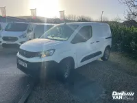 Used Peugeot Partner Premium 100 HP (73 kW) 2022 White MPV