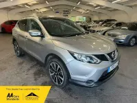 Used Nissan Qashqai Tekna 115 HP (84 kW) 2015 Silver SUV