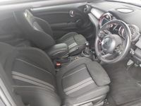 Used Mini Cooper Hatch 136 HP (100 kW) 2019 Blue Hatchback