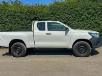 Used Toyota HiLux Active 150 HP (110 kW) 2020 White Pickup