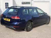Used VW Golf VII SE 115 HP (84 kW) 2018 Blue Estate