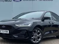Usado Ford Focus ST-Line 125 CV (91 kW) 2023 Negro Utilitario