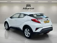 Used Toyota C-HR 122 HP (89 kW) 2018 White SUV