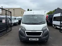 Begagnad Peugeot Boxer 130 HK (95 kW) 2017 Vit Van